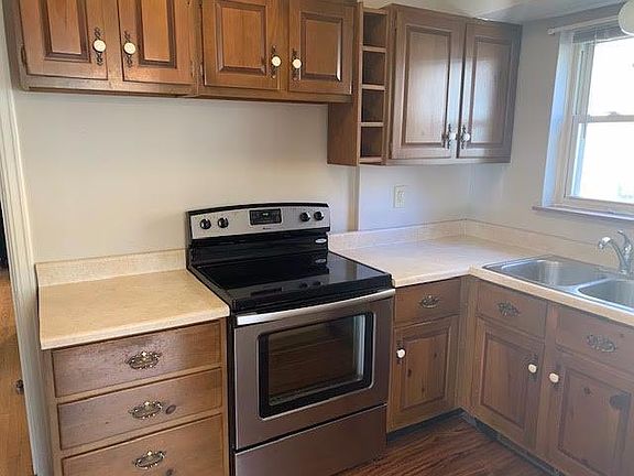 4th image of 5415 Stewart Ave