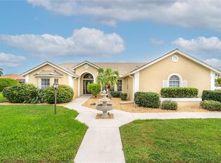 5828 Sandy Pointe Dr, Sarasota, FL 34233