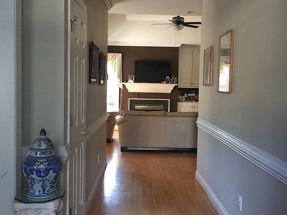 2nd image of 316 White Birch Cir