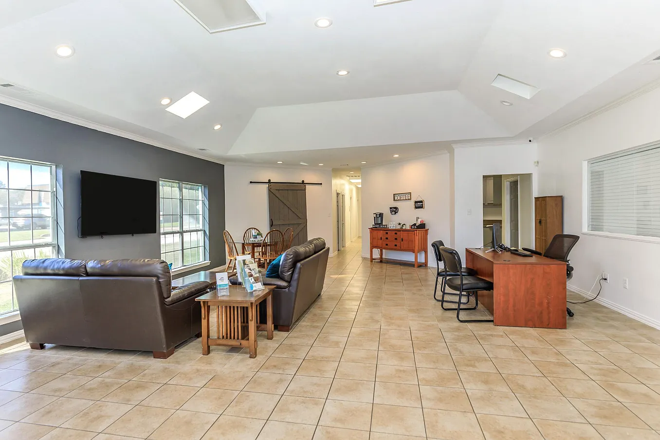 The Hayes Apartments — Photo 3