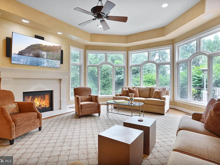 9864 Walker Glen Ct — Photo 109
