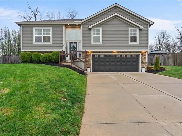 4608 SW 8th St, Blue Springs, MO 64015