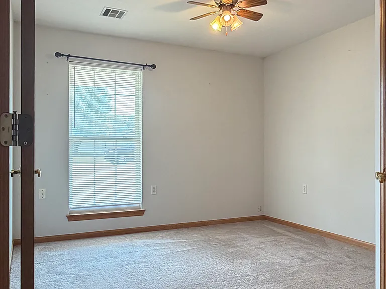 1810 W Marigold Dr — Photo 16
