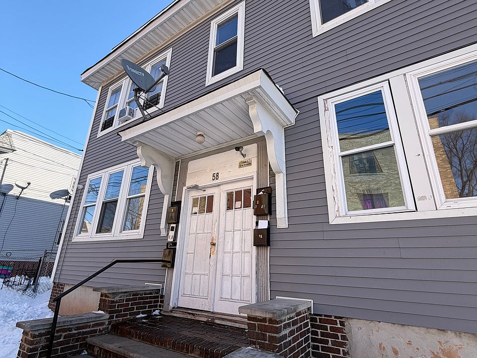 2nd image of 58 Willoughby St APT 1L