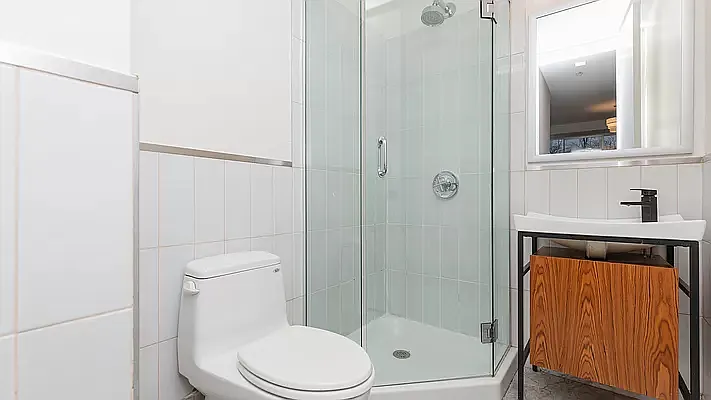 Rented by Nooklyn NYC LLC | media 60