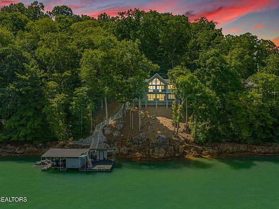 4th image of 1779 Cove Pointe Rd