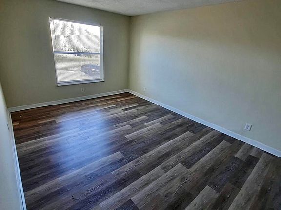 5th image of 409 Executive Center Drive #208