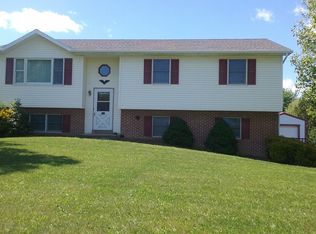130 Sonday Dr, Bernville, PA 19506