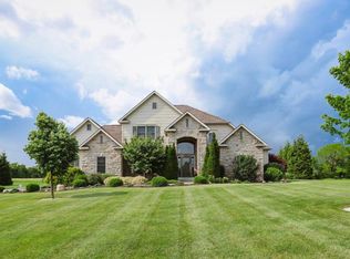 10442 Fairfield Farms Dr, Canal Winchester, OH 43110