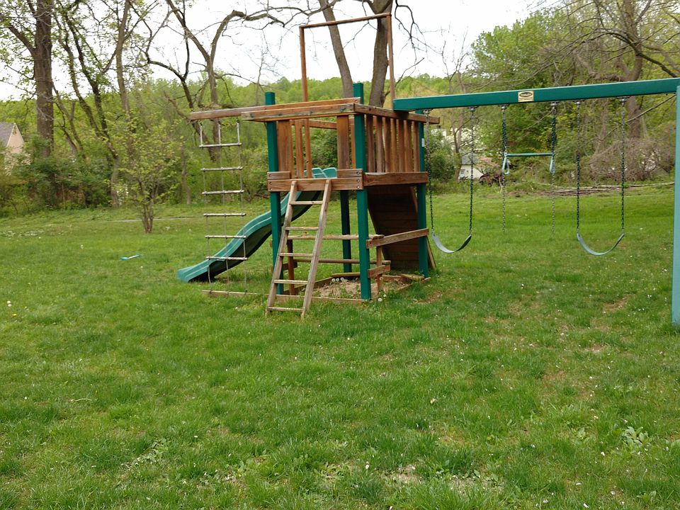 2nd image of 507 Pine Creek Rd