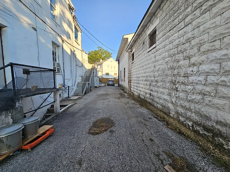 6319 Belair Rd #B — Photo 10