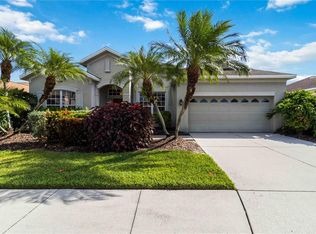343 Londonderry Dr, Sarasota, FL 34240