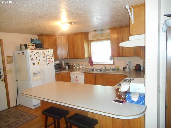 5th image of 14823 SE Marian St