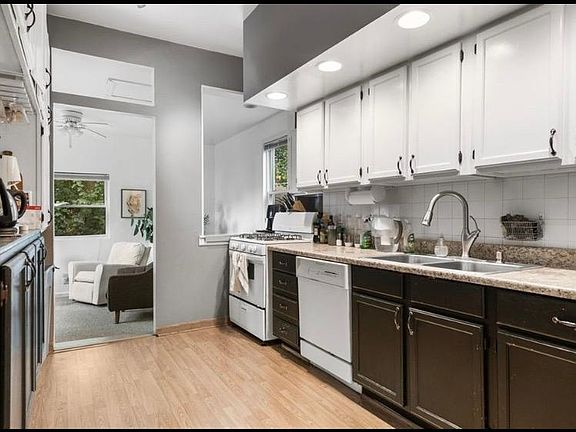 5th image of 1279 W Early Ave #2