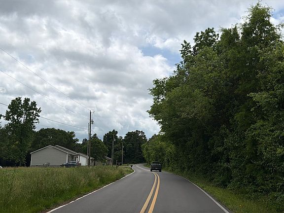 5th image of 140 Old Free Hope Rd