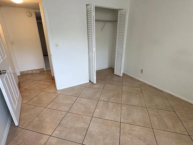 9410 Live Oak Pl #305 — Photo 10