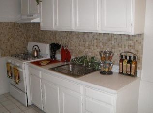 327 N Taylor Ave APT 201, Saint Louis, MO 63108