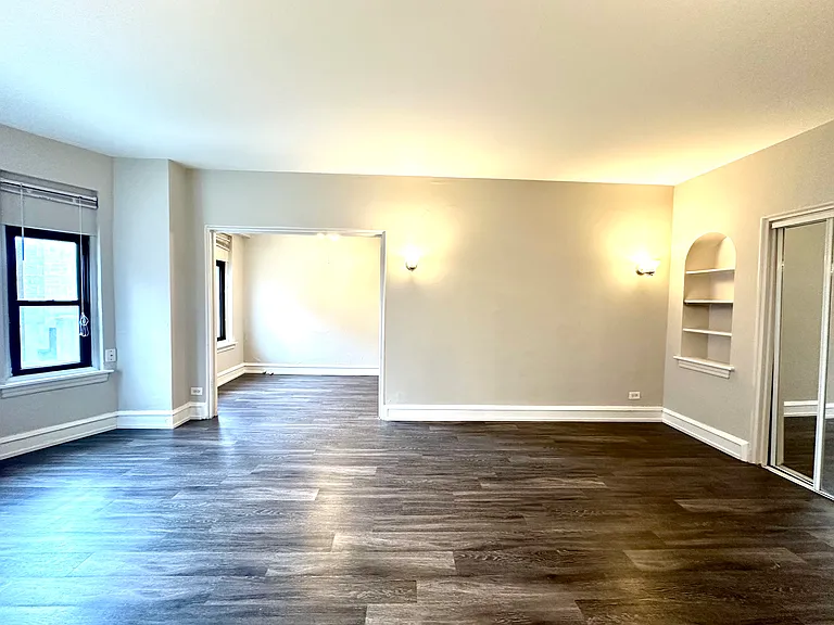 1033 W Loyola Ave #404 — Photo 7