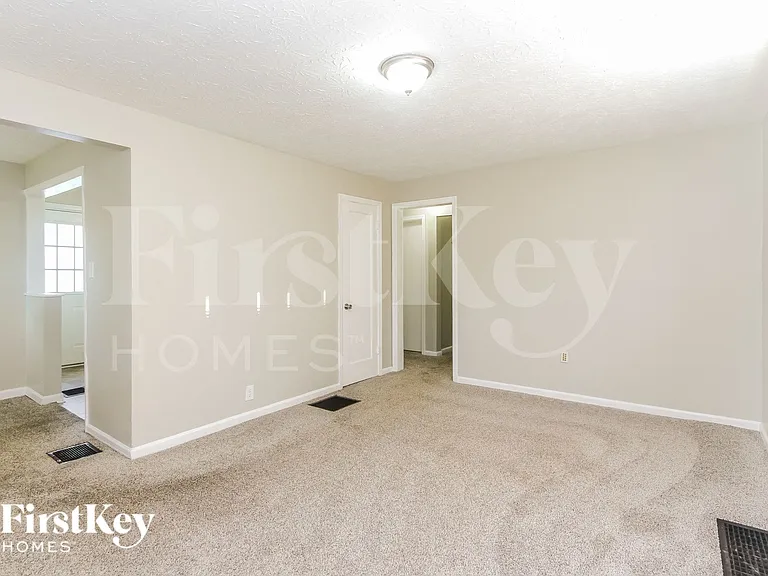 2337 Calhoun St — Photo 2