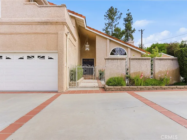 19511 Rosita St — Photo 2