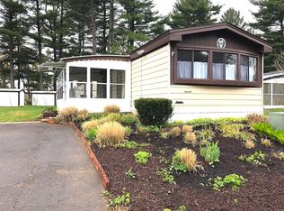 16 3rd Ave, Westfield, MA 01085