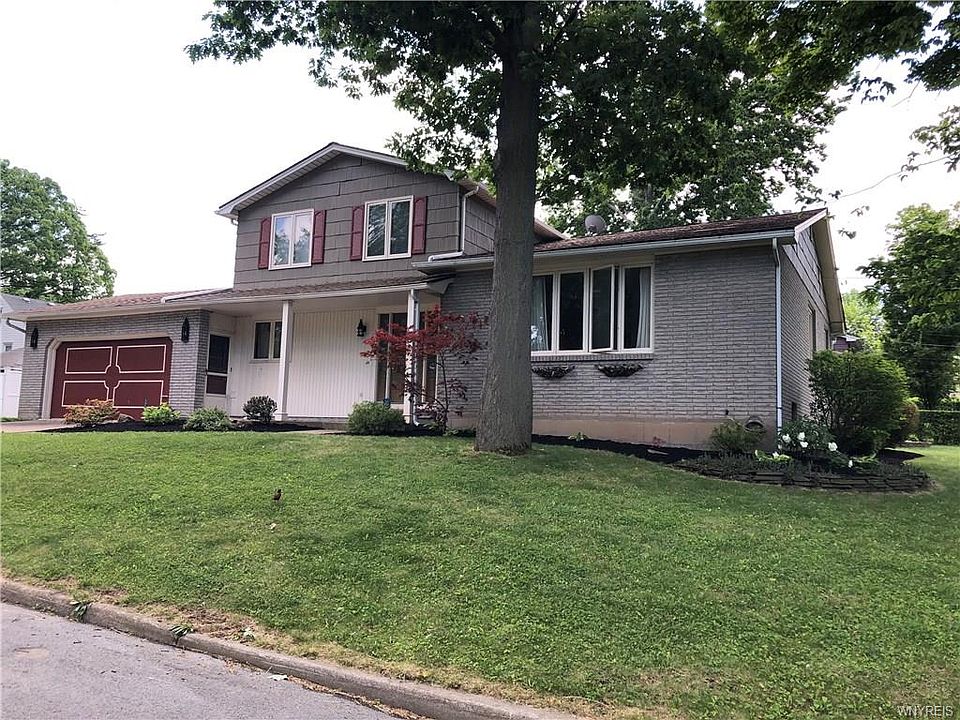 2nd image of 605 Maple Ave