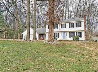 31 Nottingham Way N, Clifton Park, NY 12065