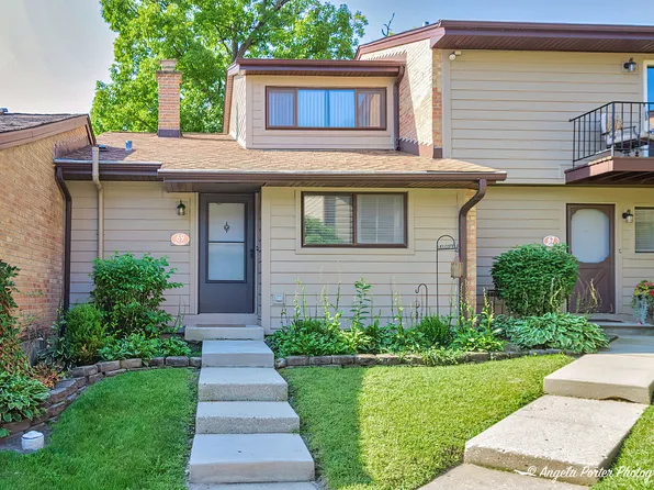 69 Mariner Ln, Fox Lake, IL 60020