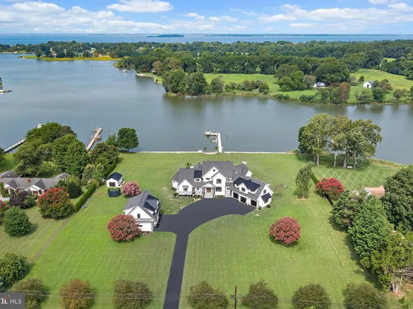 2452 Bennett Point Rd, Queenstown, MD 21658