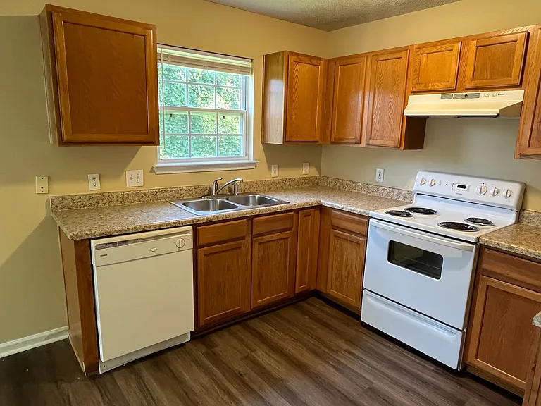 6130 Sid Crane Dr — Photo 7