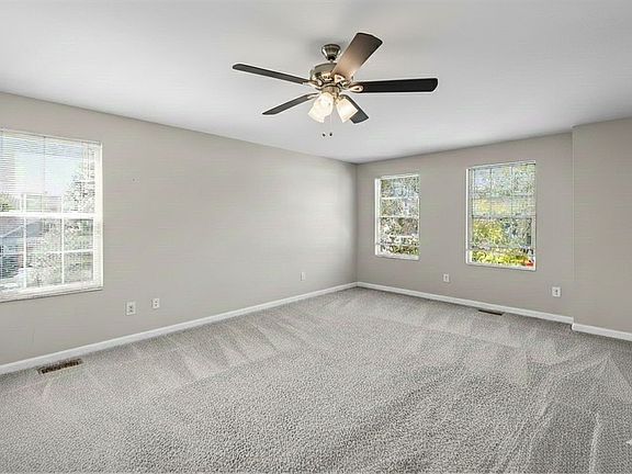 4th image of 5204 Brighton Ln