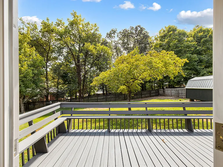 1505 Aldenwood Ln — Photo 23