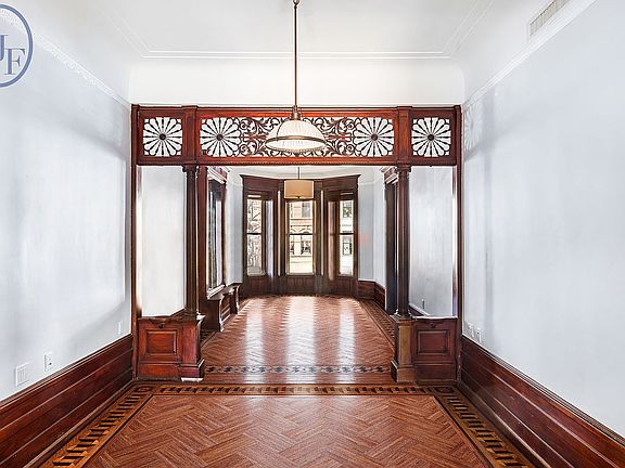 5th image of 398 Sterling Pl #1