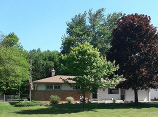 517 Rose Park Dr, Holland, MI 49424
