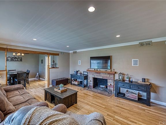 4th image of 16910 Calahan St