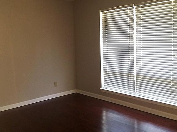 2nd image of 248 Southlawn Dr
