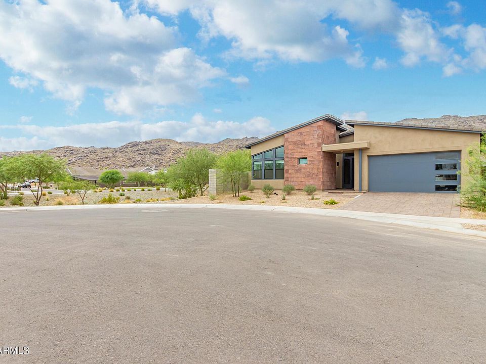 1st image of 1229 E Paseo Way