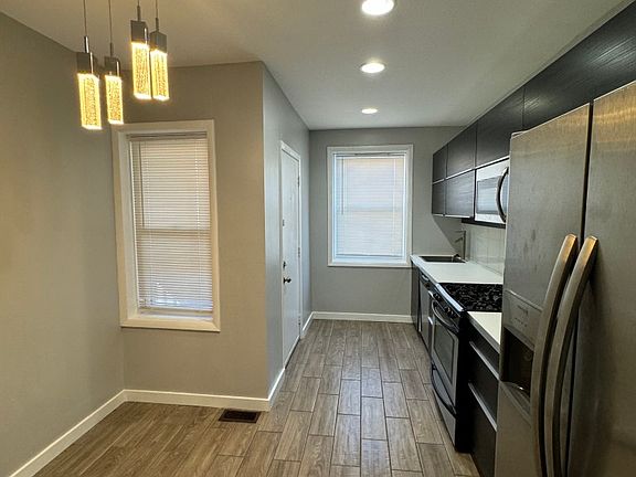 4th image of 4514 W Wellington Ave #1A