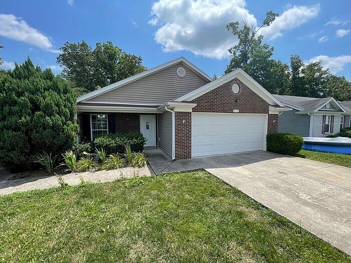1st image of 447 Shady Glen Cir