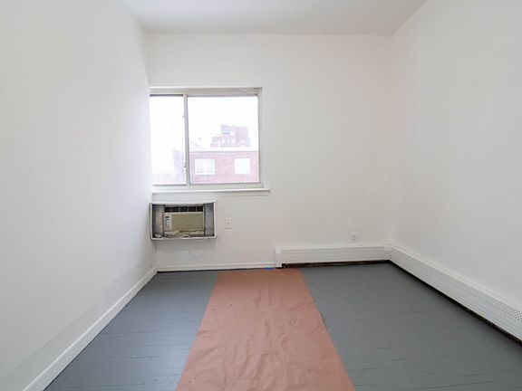 5th image of 25-30 33rd St #2A