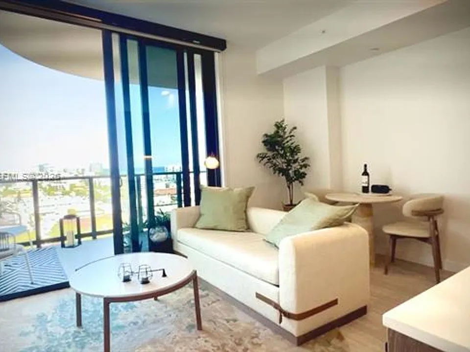 580 72nd St #CU-1111