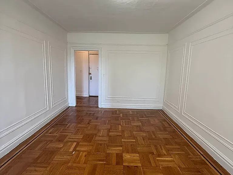 1240 Sherman Ave #5B — Photo 3