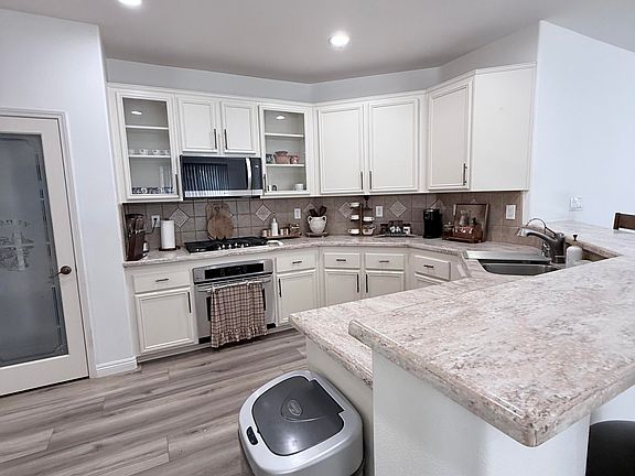 5th image of 39934 Borica Ct