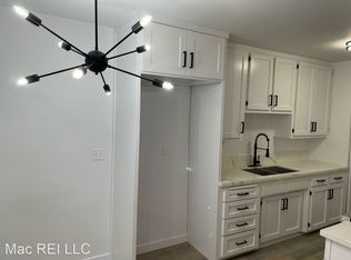 10909 Morrison St, North Hollywood, CA 91601
