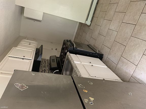 127A3B95-43FC-44DC-A00A-30D1C514D9FF