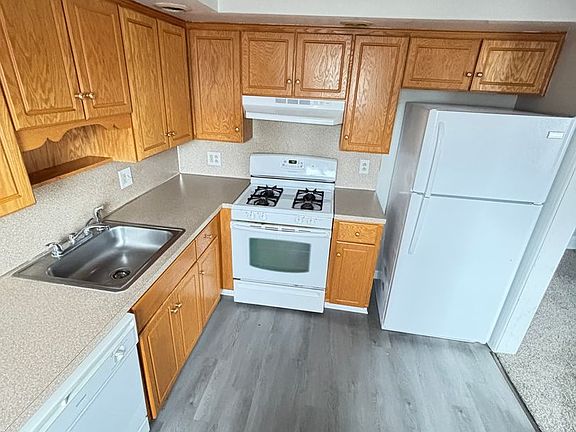 4th image of 15-1 W Water St