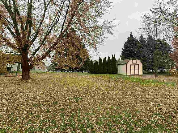 3rd image of 9057 Orchard View Dr