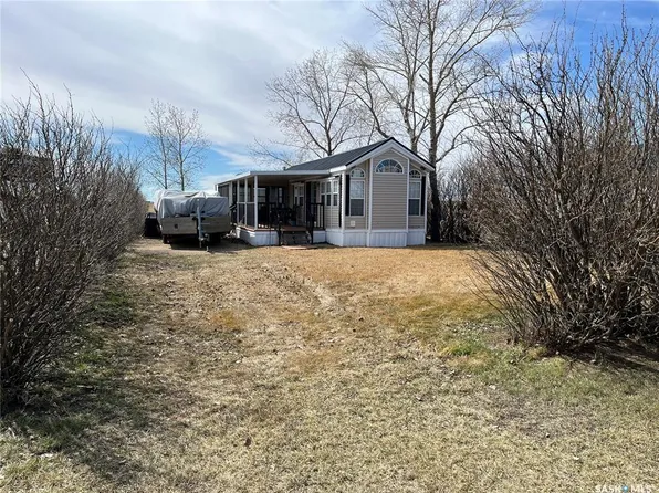 2 Bonneau AVENUE, Gravelbourg Rm No. 104, SK S0H 1X0