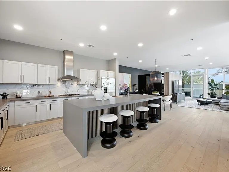4575 Dean Martin Dr #307 — Photo 2