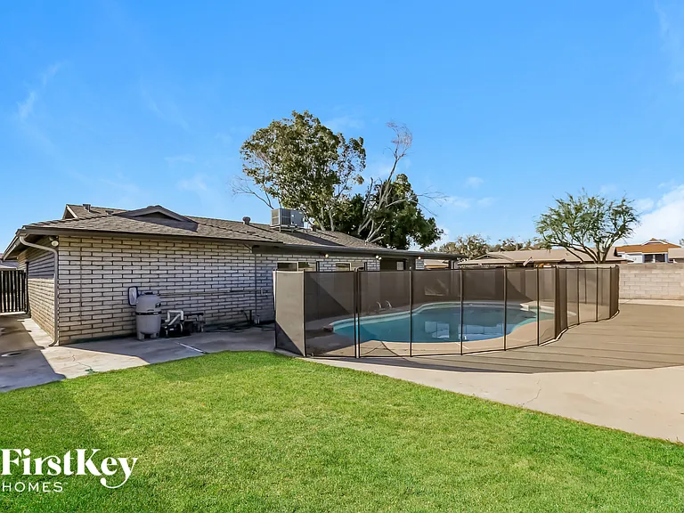 4656 W Townley Ave — Photo 15